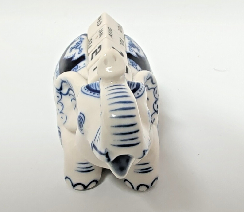 Ceramic ELEPHANT w/ PERPETUAL CALENDAR Blue Thailand - 3.5" Long x 2.5" Tall