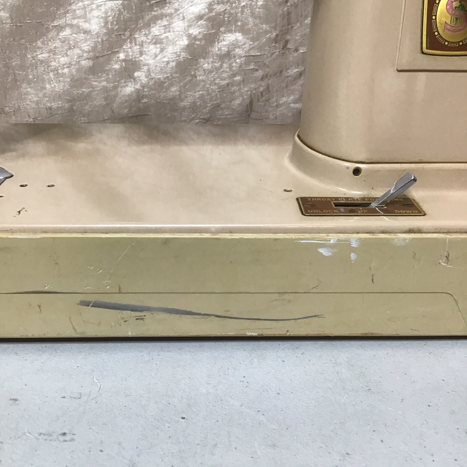 Vintage Singer 404A Sewing Machine With Case