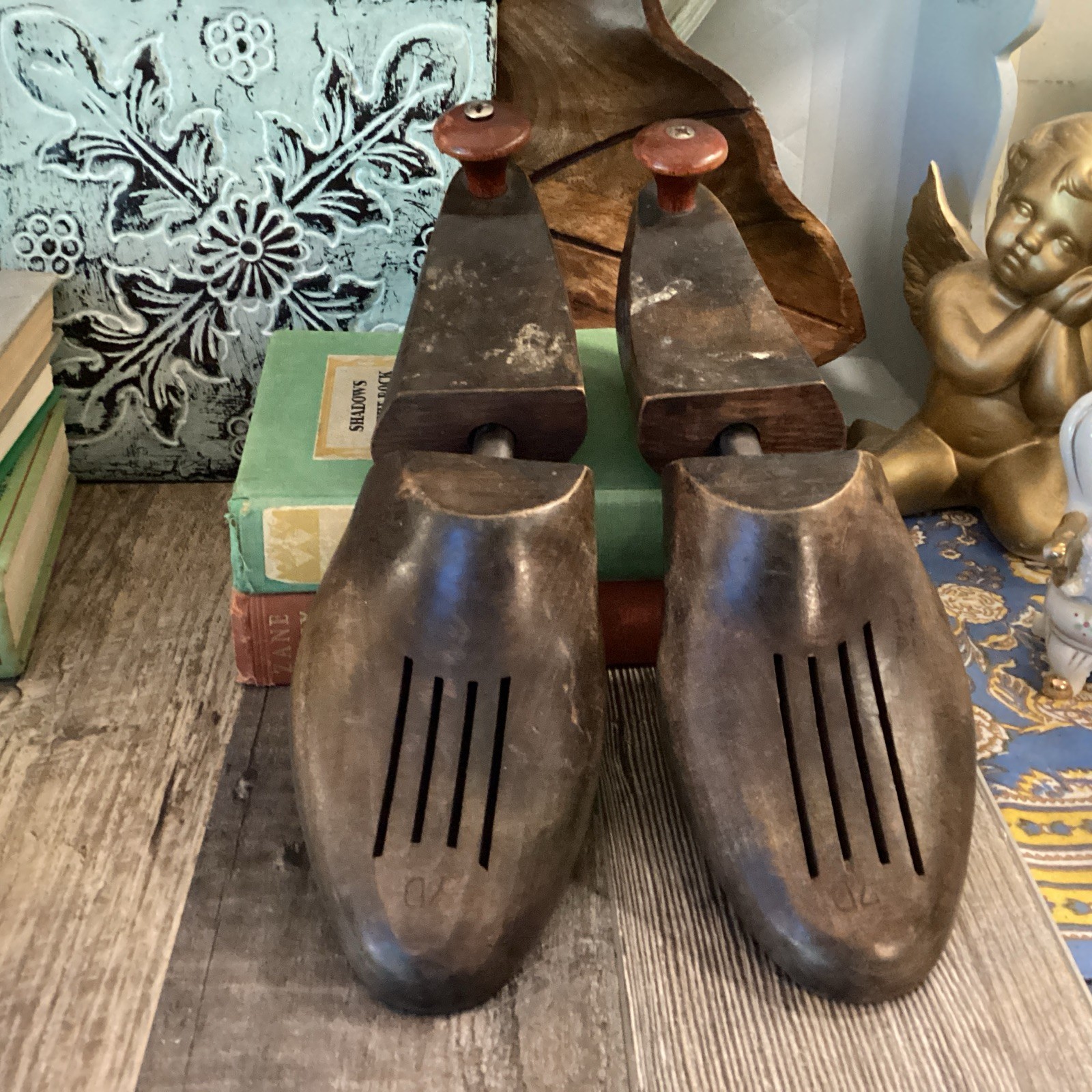 SHOE TREE WOOD WOODEN STRETCHER Marked 7D Vintage Shoe Form Pair