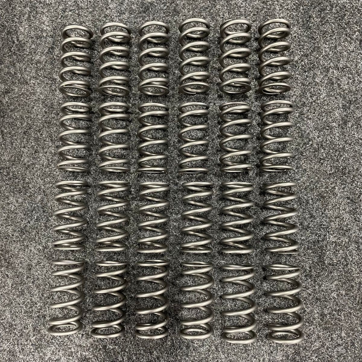 HAMILTON CAMS 07-S-003 24 Valve 103 Valve Springs For Dodge & Ram*