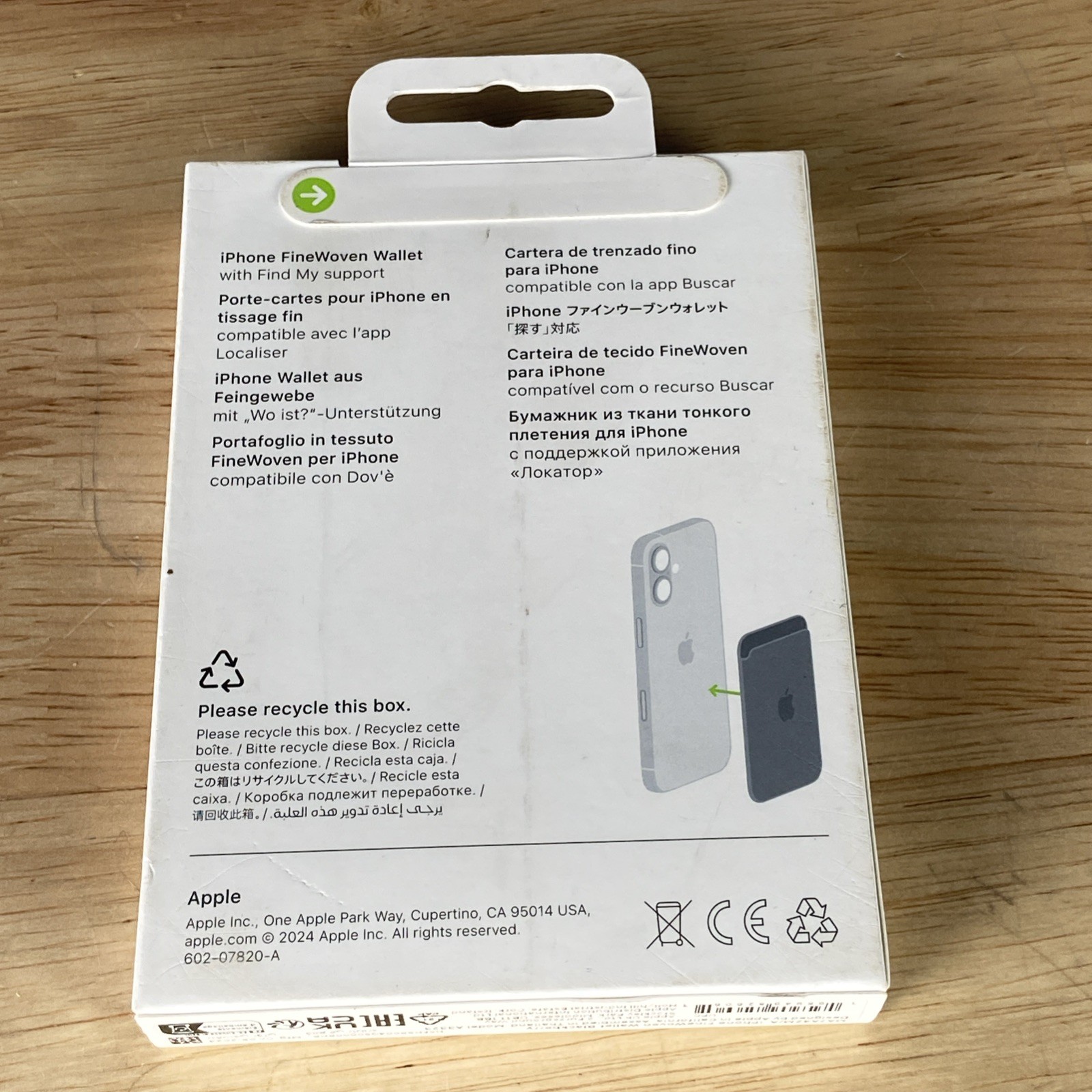 Genuine Apple FineWoven WALLET blackberry MA7A4ZM/A A3323