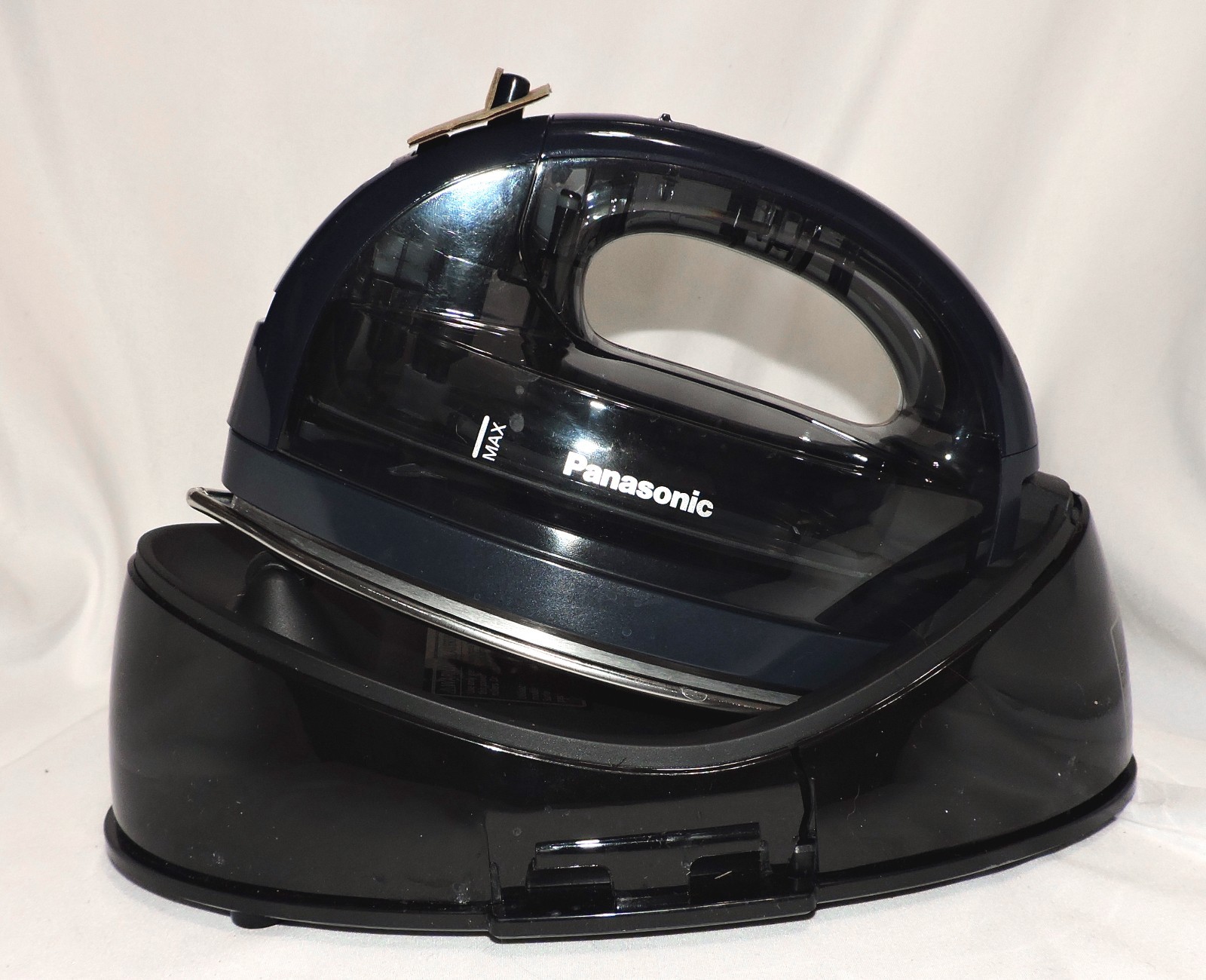 Panasonic Cordless Iron, Steam Dry 1500W Wide Stainless Steel NI-WL700A #4889