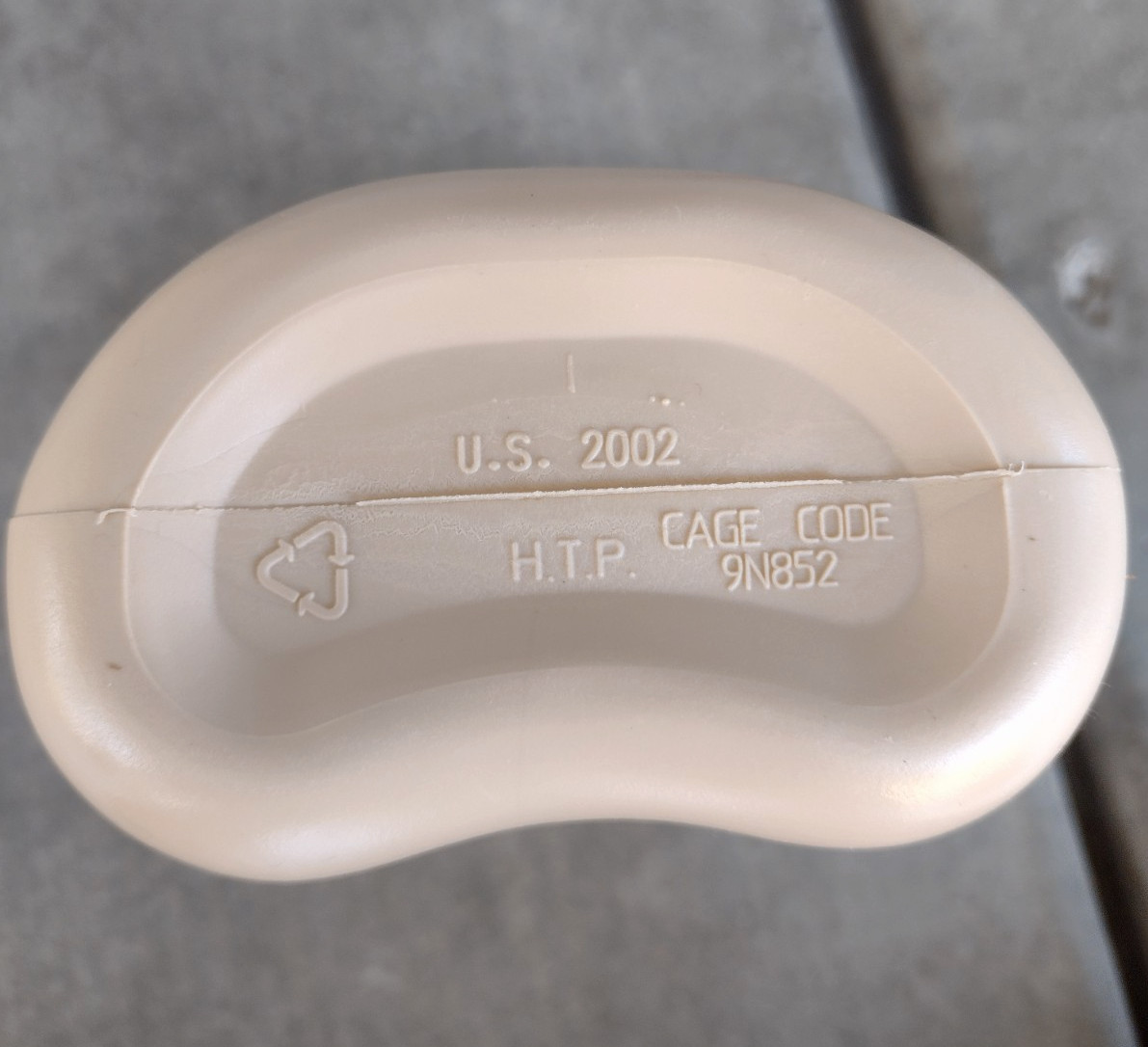 (1) USGI CANTEEN 1QT w/ ALICE CANTEEN COVER DESERT TAN w/ ALICE CLIPS