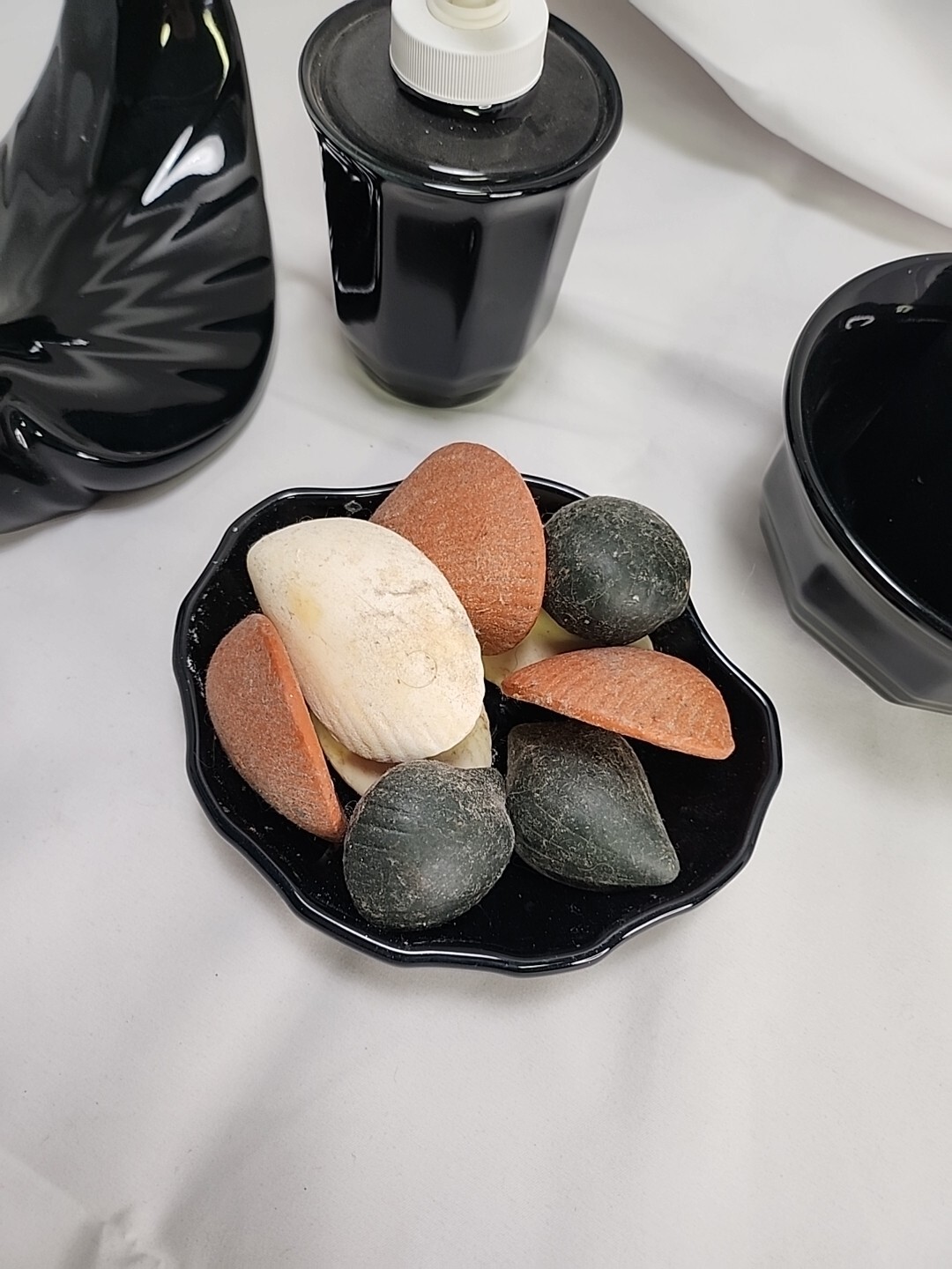 1980's Pfaltzgraff Swan Towel Holder Seashell Toothpaste Hand soap Bathroom Set