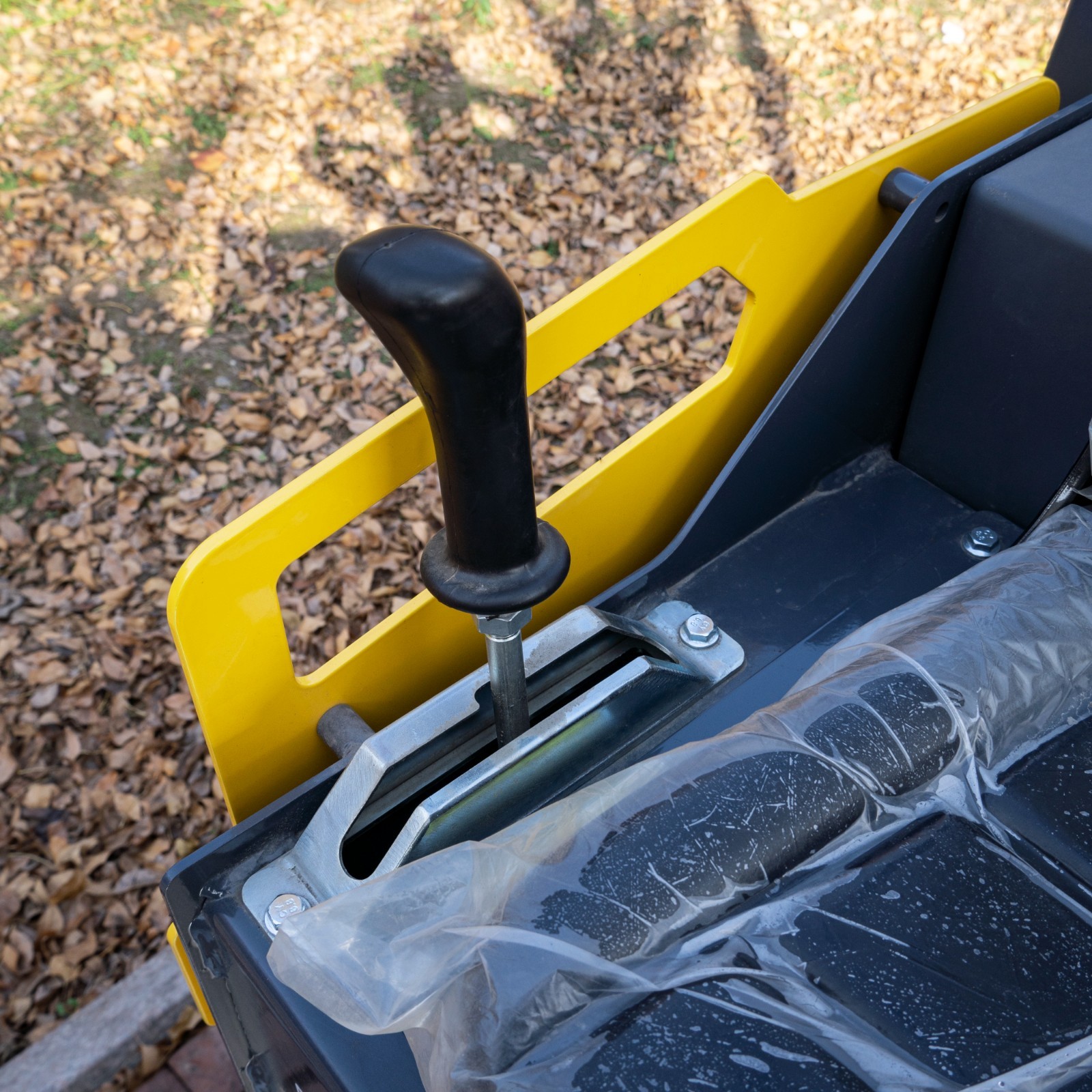 TYPHON FURY 15 Mini Road Roller 1.5Ton 13.5 hp B&S Gas Engine Hydraulic Steering