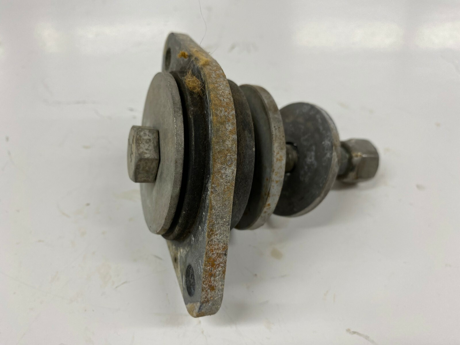 OMC Cobra Volvo 3853806-0983932 Rear Motor Mount