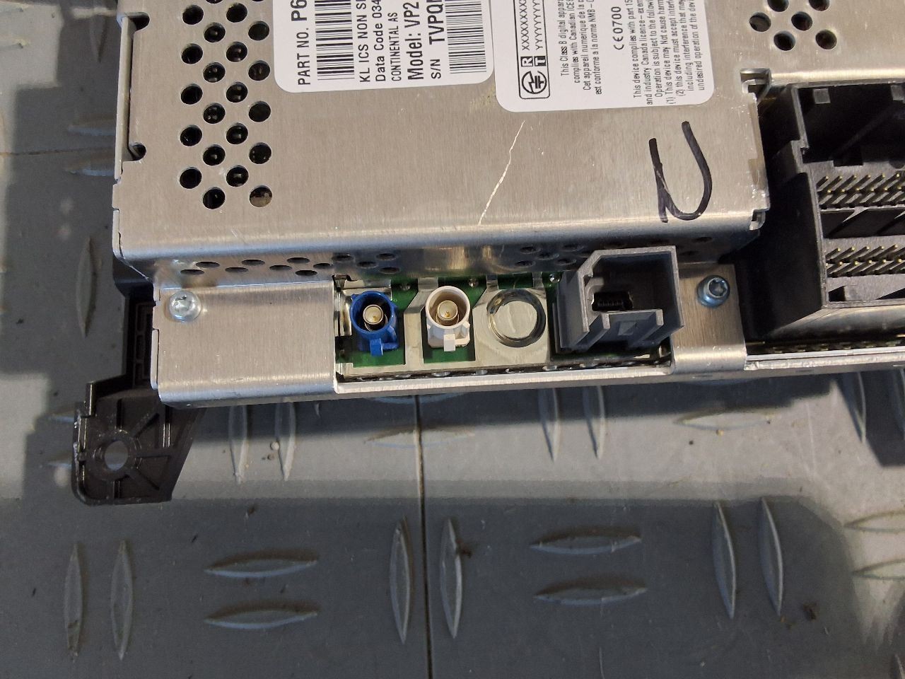 2015 Jeep Cherokee Radio Receiver 5" Display Screen w/o Satellite Radio