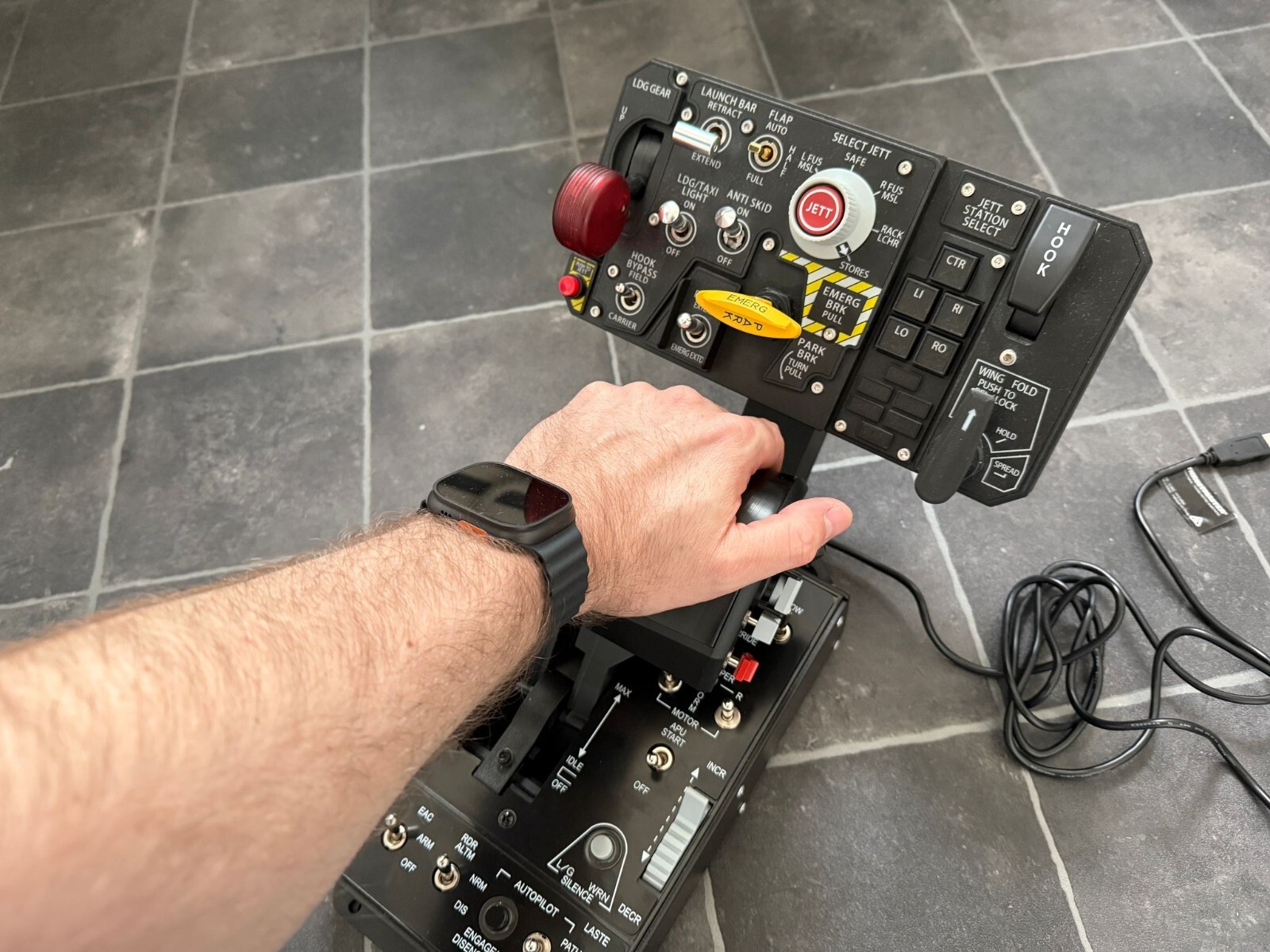 Thrustmaster Warthog throttle Mount for Winwing PTO2 Panel