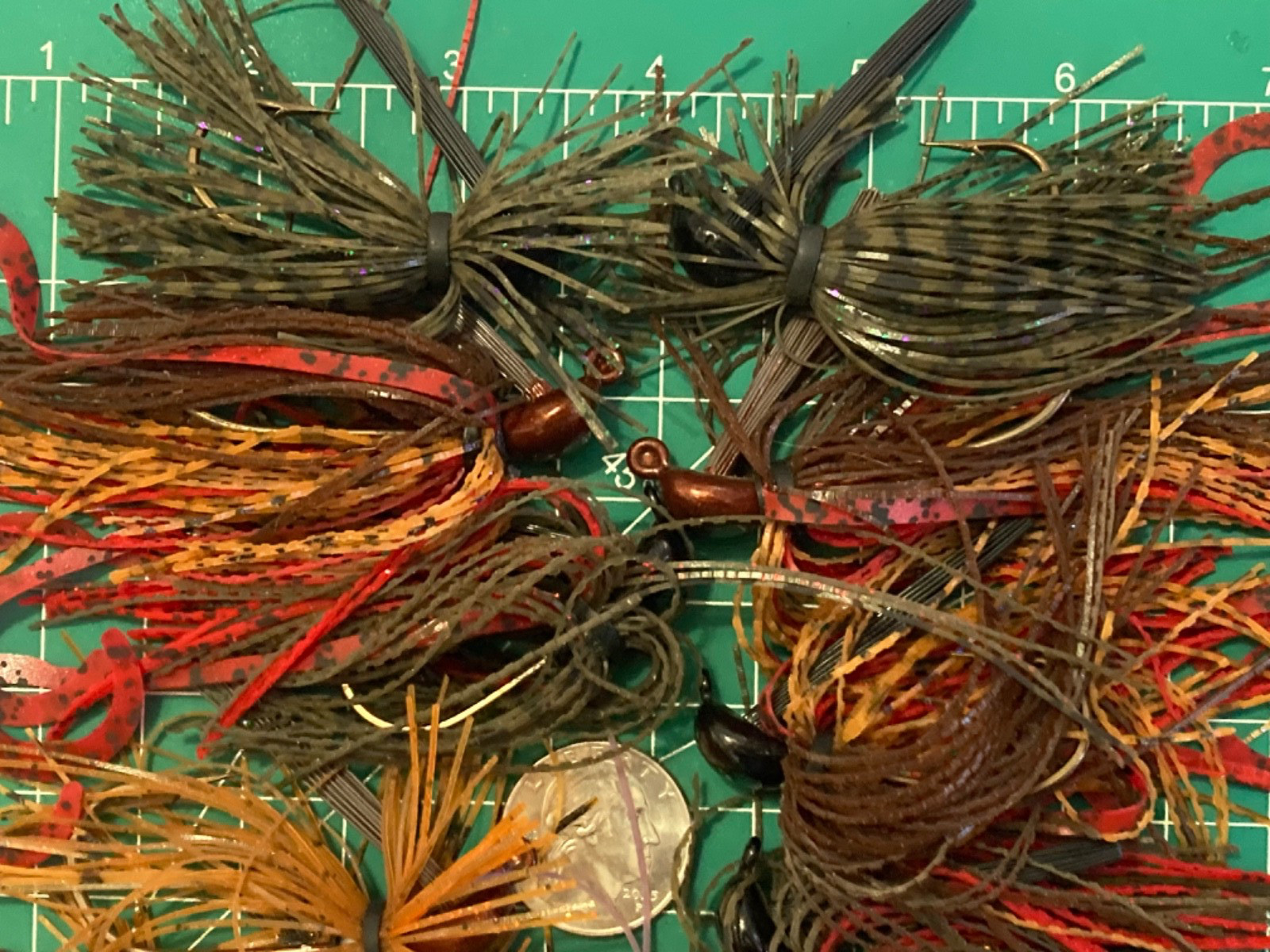 LOT 10 FINESSE JIGS BASS FISHING LURES WEEDLESS JIGS SOME NEW MIX COLORS WEIGHTS