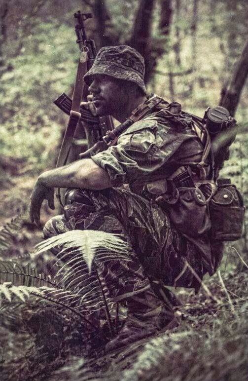 Vietnam  War  Photos --      Navy Seal  Soldier