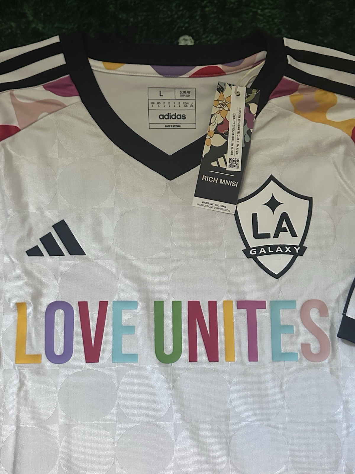 Los Angeles Galaxy Special Edition Love Unites Soccer Jersey Size L