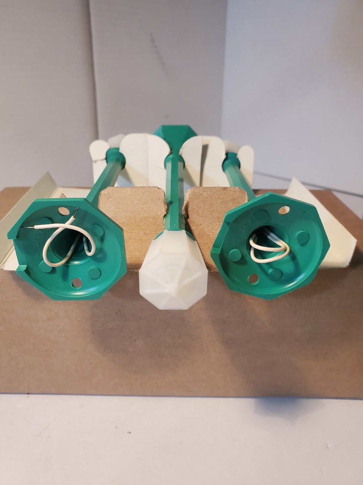 Lionel 6-2170 - 3 Operating Street Lamps In Original Box - New Never Used