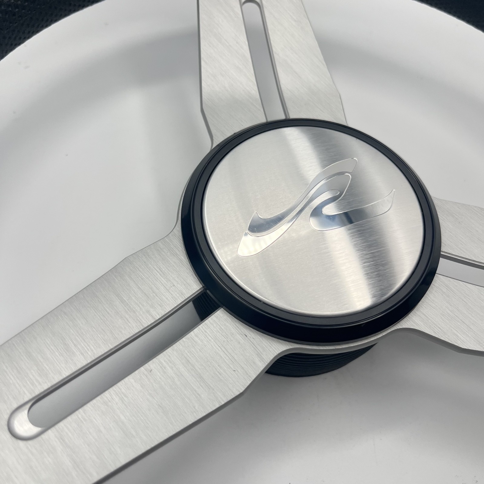 Model 15 Marine Steering Wheel Brush Alum Spokes | Sea Ray Boats Logo | KEYED