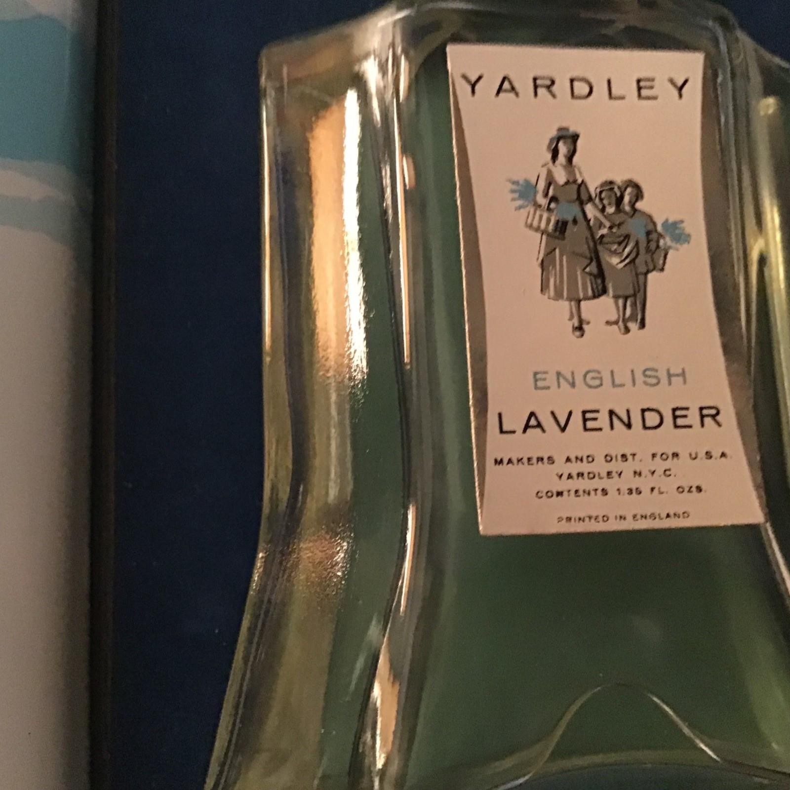 Vintage Yardley Set Talc Powder and English Lavender 1.35 oz fragrance in Box