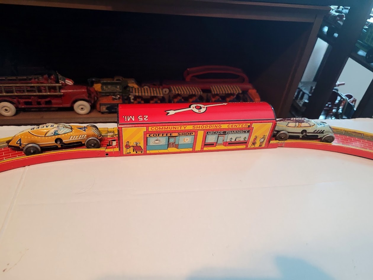 NICE SELDO SEEN Vintage 1930's MARX MYSTERY TUNNEL W/ TWO WIND UP CARS in BOX