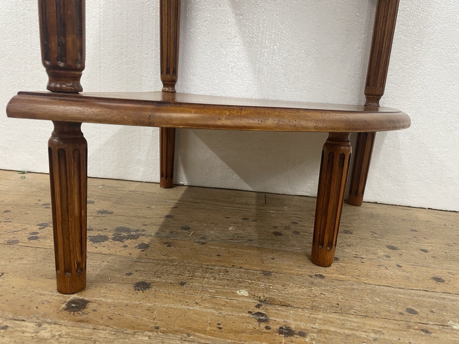 Corner Stand w Shelf, Drawer Sheraton Style Accent Table