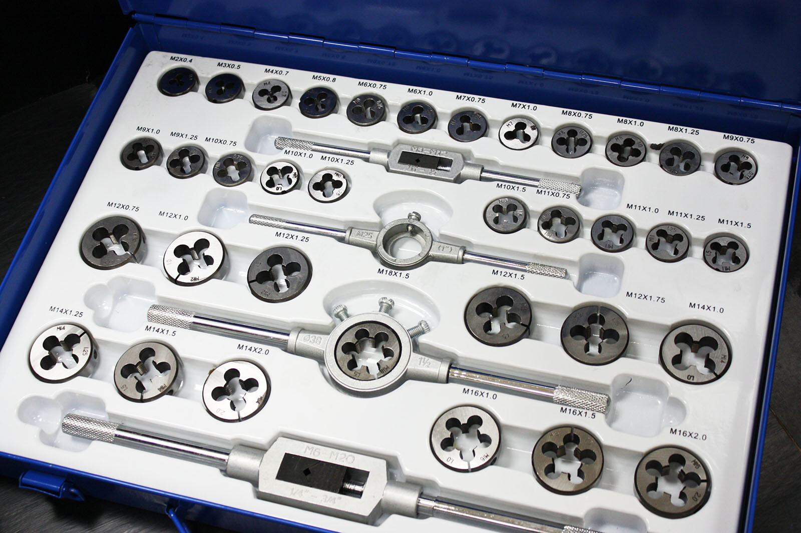 110pc Metric Large Tap & Die Set Rethreading Thread Hole Threader Renew Threads