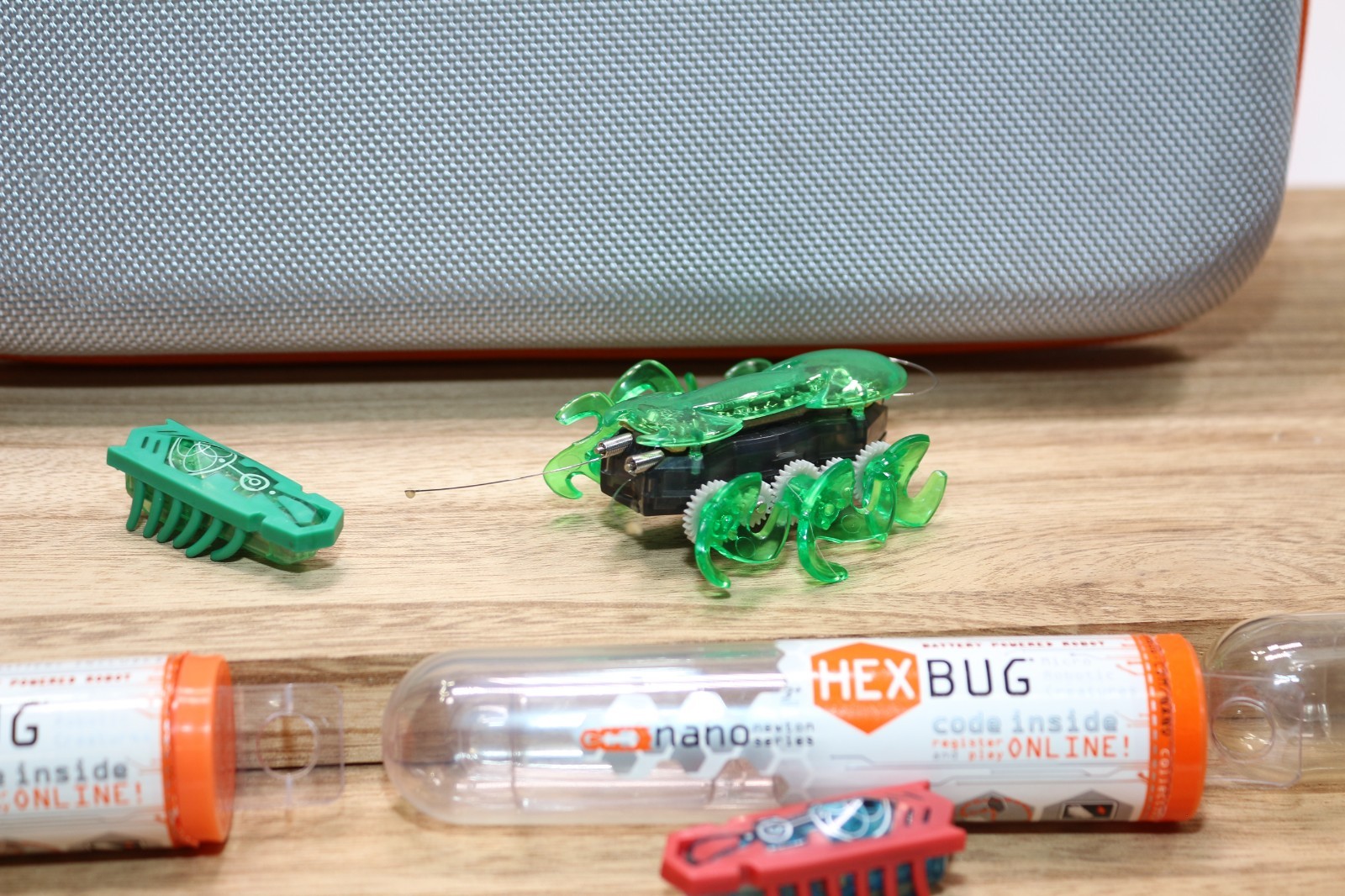 Hexbug Nano Bug Lot Bugs Electronic Toys Mixed Working with Storage Case