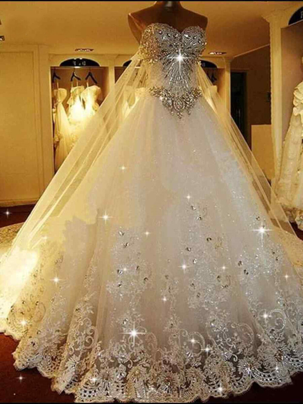 Luxury Sparkle Wedding Dresses Crystal with Detachable Back Train Bridal Gown