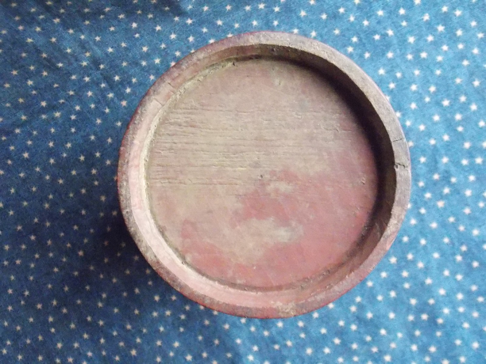 Revolutionary War era Canteen or Rundlet. Original red paint. Only 7 inches