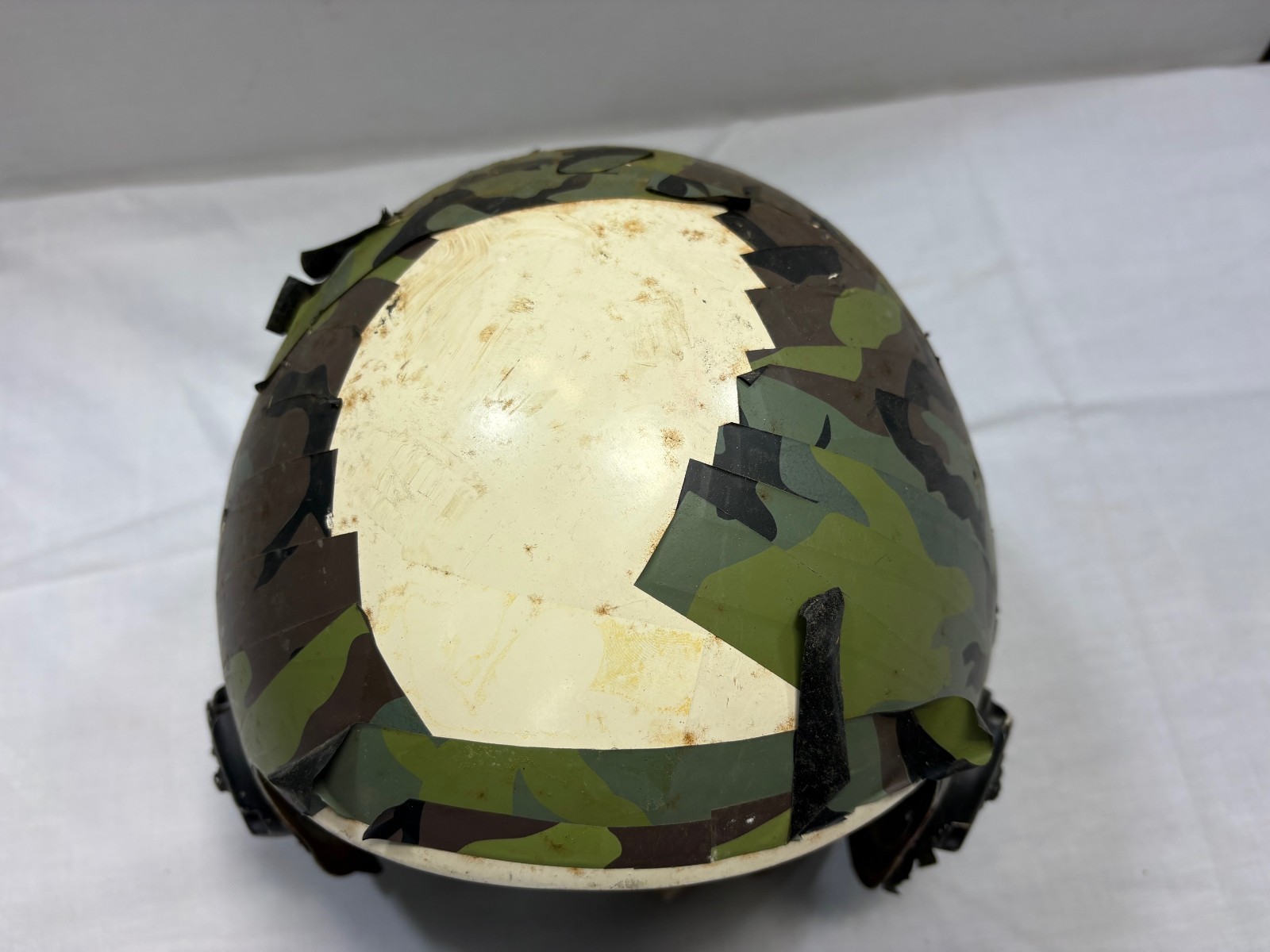 B-52 Camo Hgu-22 Flight Helmet Shell, used-demil Large semi Tape/bayos