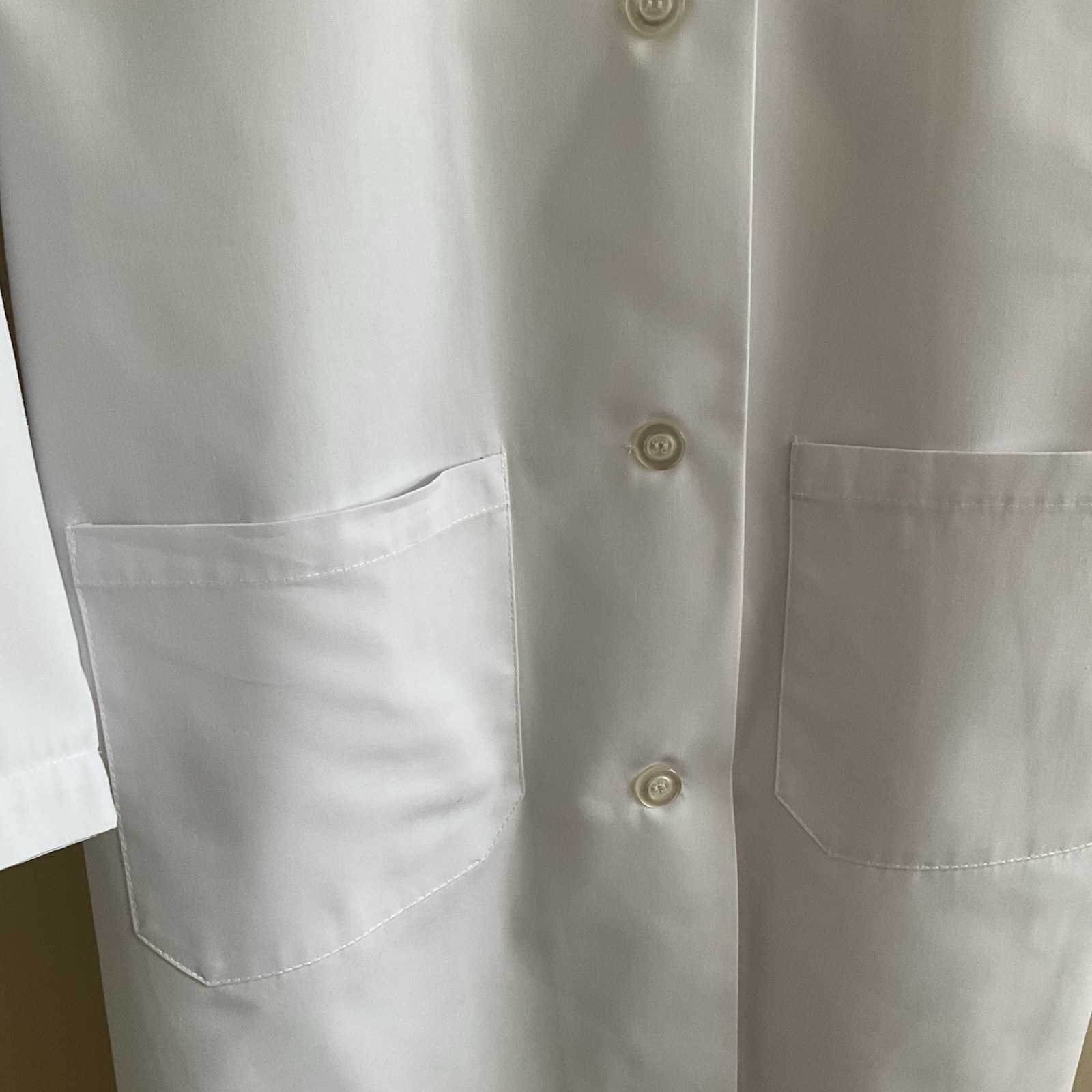 Natural Uniforms Doctor Medical Lab Coat White Long, Collared, Button-Up Size L