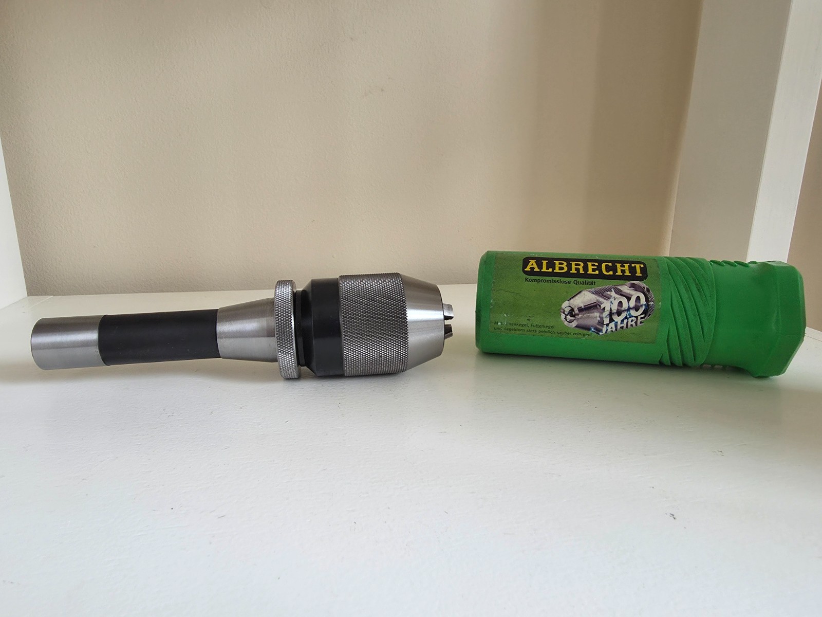 Albrecht Keyless Drill Chuck No. 73040, 1/32" - 1/2" with R8 Shank, Germany.