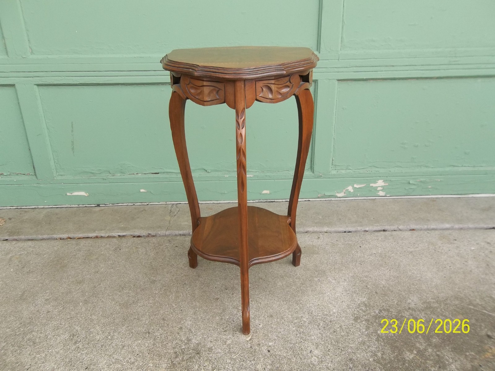 Vintage Bensinger's Outfitting Company Carved Walnut Accent Table Plant Stand