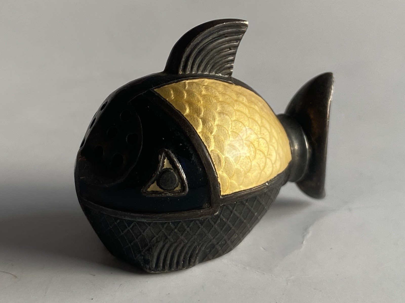 Sterling Silver Guilloche Enameled Norwegian Fish Salt And Pepper Antique 925.