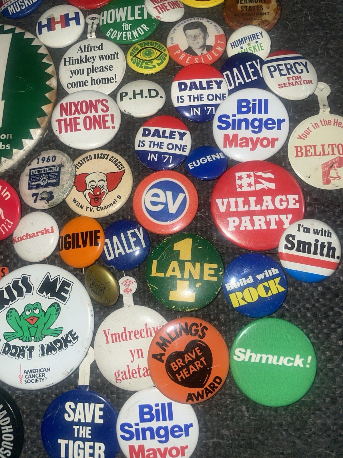 (59) Vintage Pin And Item Assortment/ Politics & Misc Advertisement