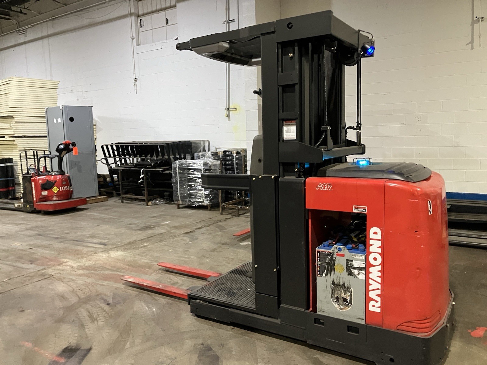 2021 RAYMOND 530-OPC30TT Wire Guided Order Picker Forklifts 189 Max Lift