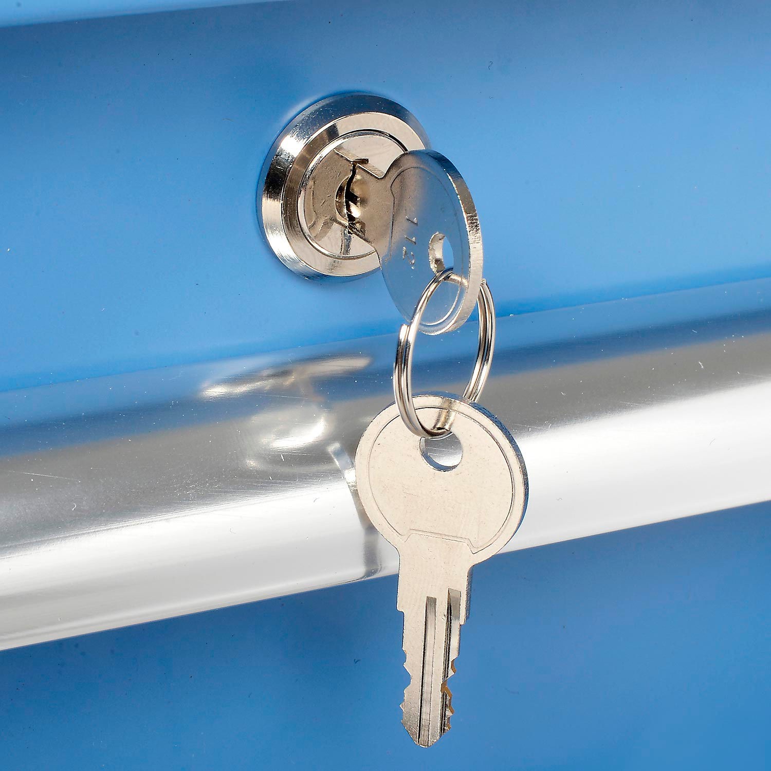 Global Industrial Steel Drawer W/ Cylinder Lock 17-1/4"W x 20"D Blue