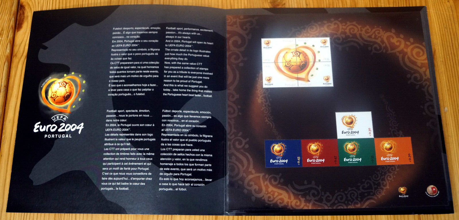 ME 1850,00: 100 x PORTUGAL FOLDER (MH) mit MiNr. 2686-2694: Fussball-EM 2004
