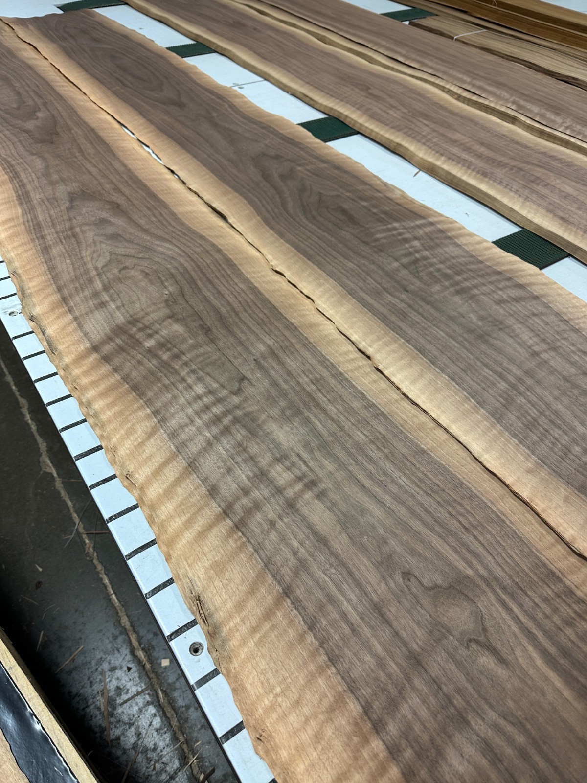 Walnut Raw Wood Veneer 2 sheets 99'' x 12'' 320i