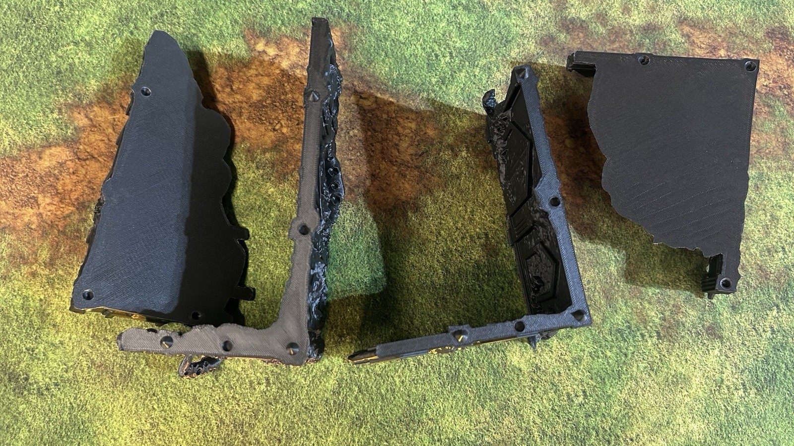 Tabletop Terrain - Infected Ruins - Perfect for Warhammer 40K/Fantasy: 12 pcs