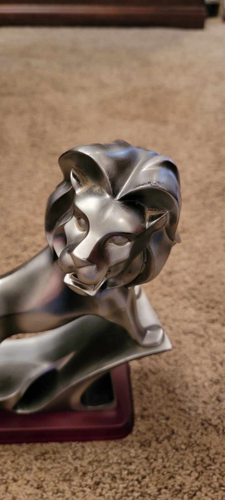 Herco Professional Lion Roaring Sculpture Silver Tone Wood Base