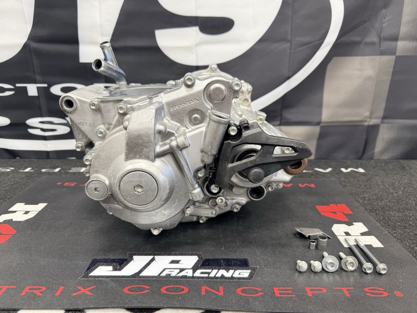 2023 HONDA CRF250R OEM ENGINE CASES LEFT/RIGHT W/COVERS COMPLETE! 11300-K95-AA0