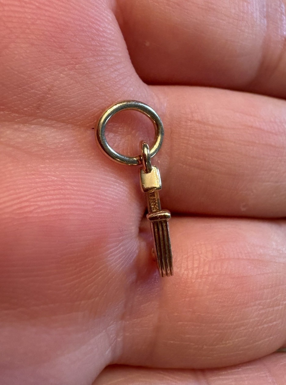 Authentic Pandora Solid 14k Yellow Gold Lucky Horseshoe Dangle Charm 752328C00