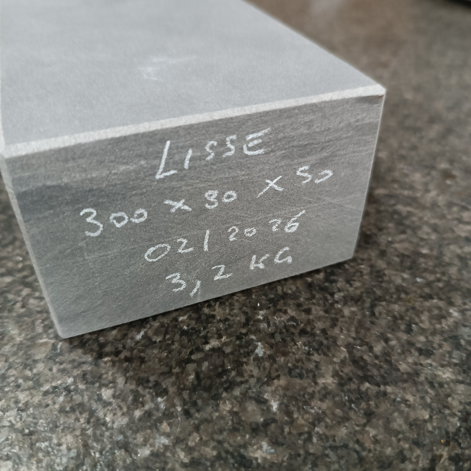 FRENCH Pyrenees NATURAL SHARPENING STONE, LARGE SIZE BIG BLOCK 7.1 lbs RARE !!!!