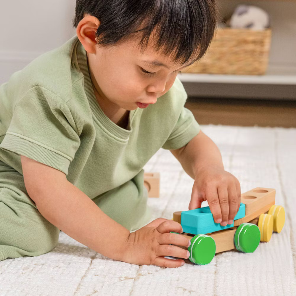 KiwiCo Activity Play Center 18m+ - Rainbow Stack & Roll