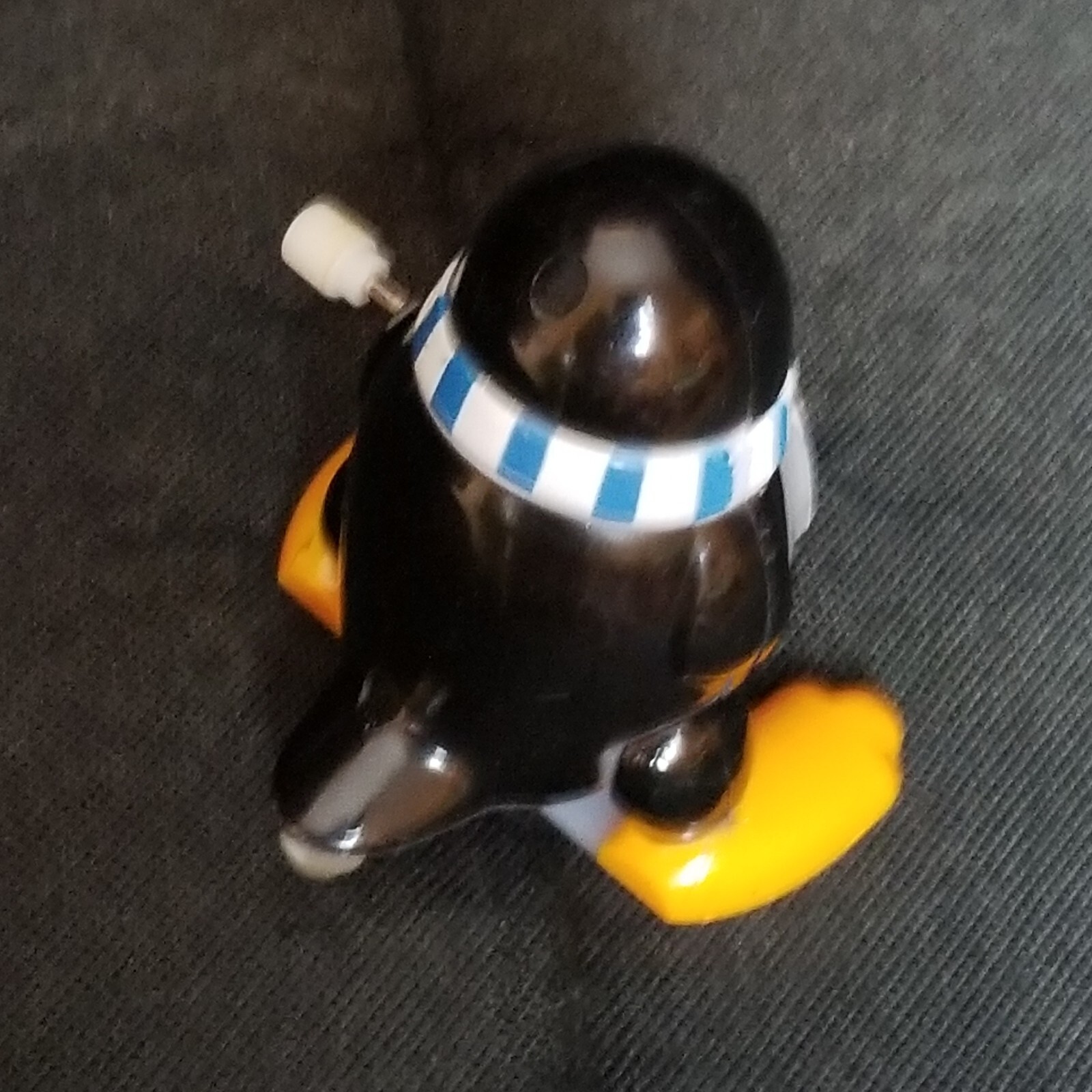Z Wind Ups Peter The Backflipping Penguin RARE HTF