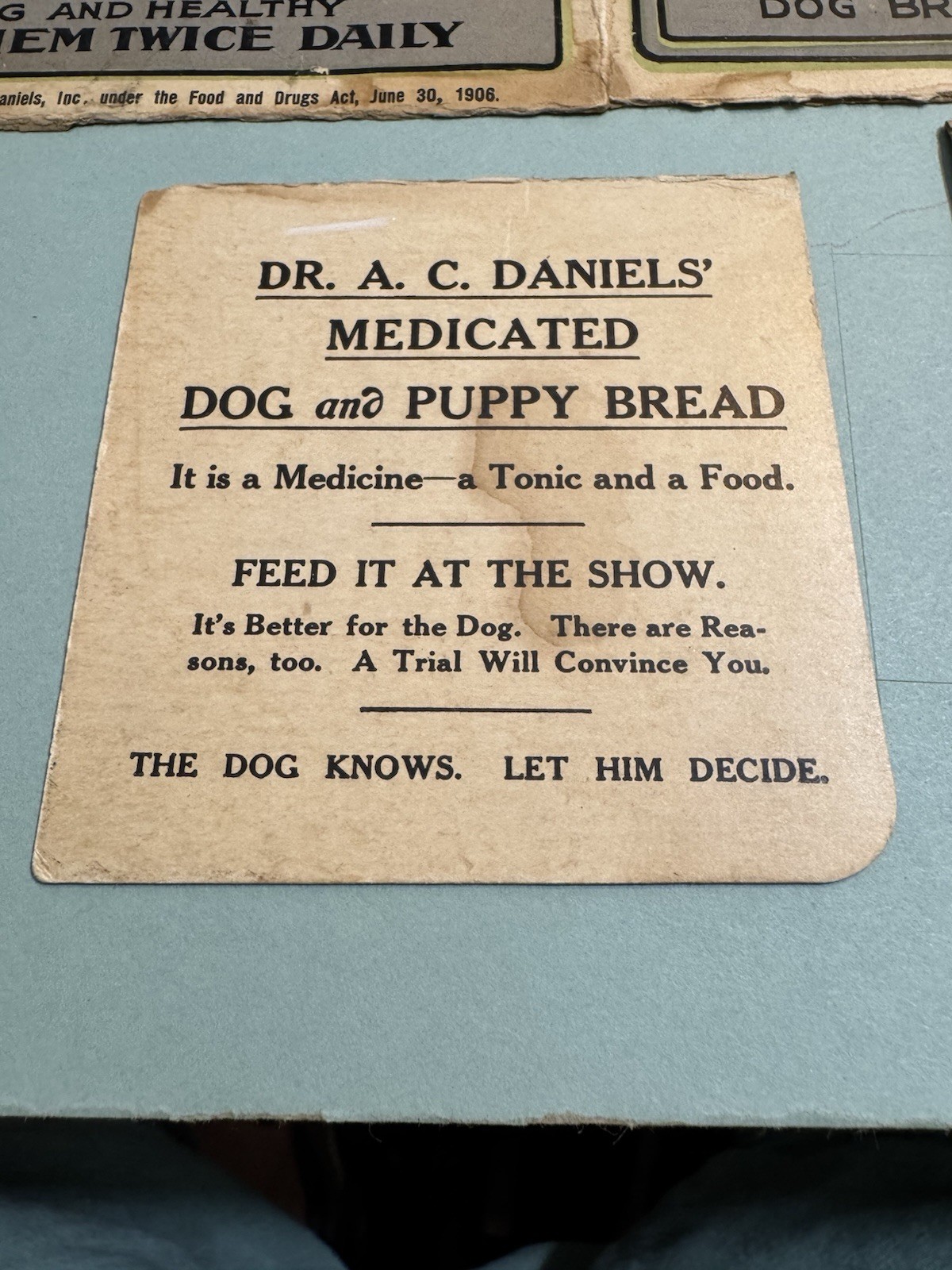 DR AC DANIELS PUPPY BREAD DOG BOSTON TERRIER VET VETERINARY MEDICINE BOX 1910s