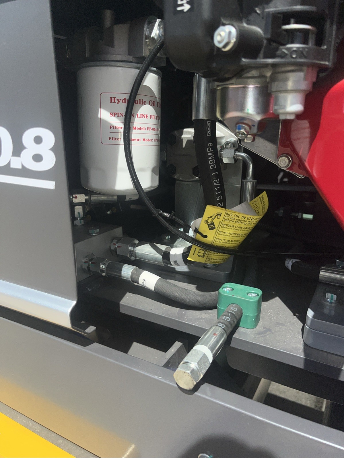 Huayee RHY 0.8 Vibratory asphalt Roller, 1800 Lbs Hydraulic Turning, Water Tank