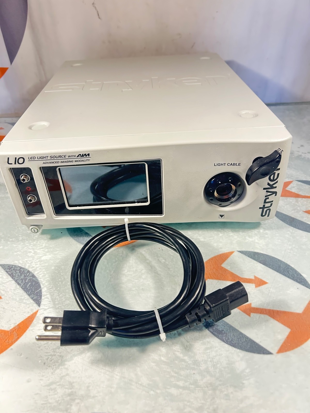 Stryker L10 LED Light Source with AIM 220220300