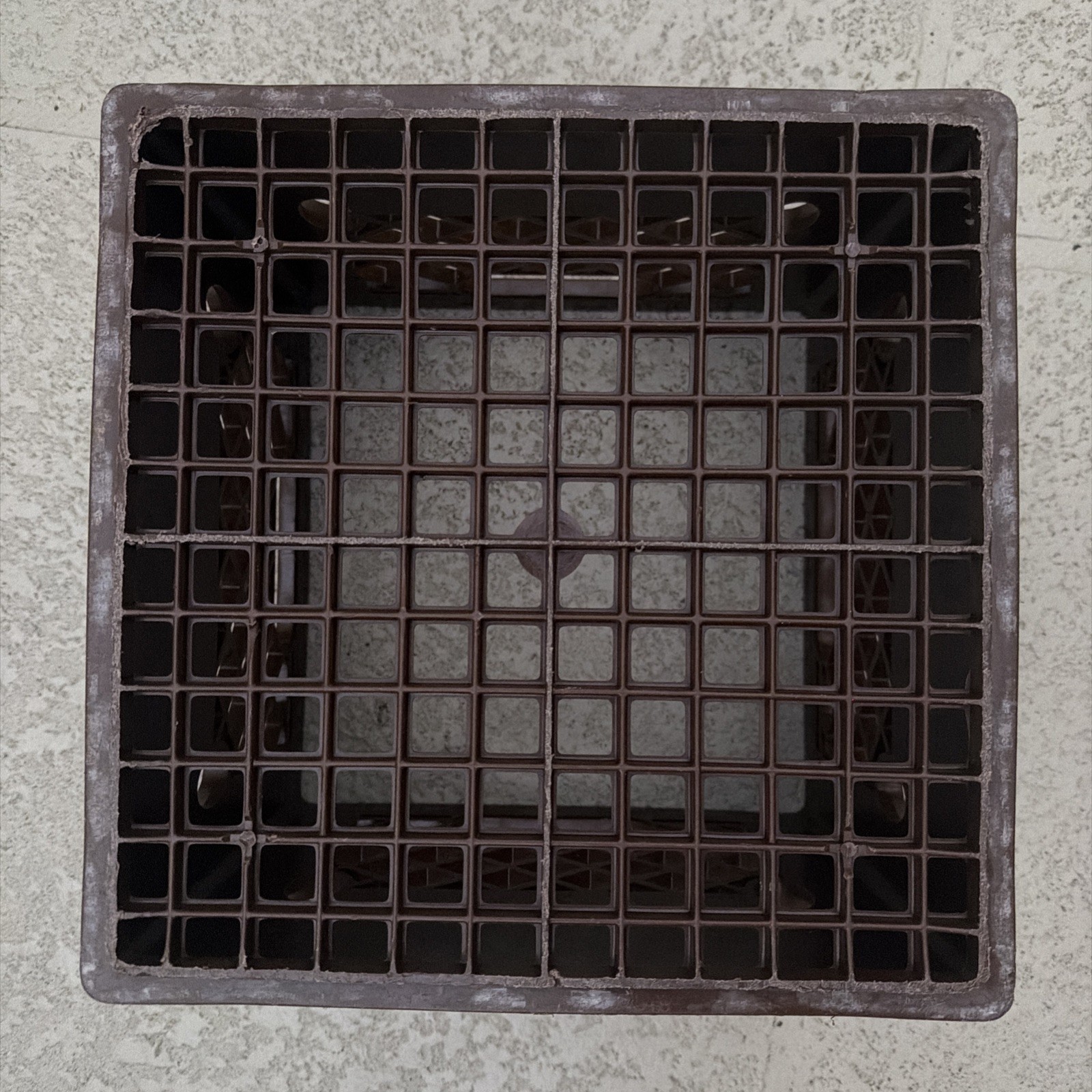 Borden Elsie Cow Logo Dairy Brown Plastic Milk Crate