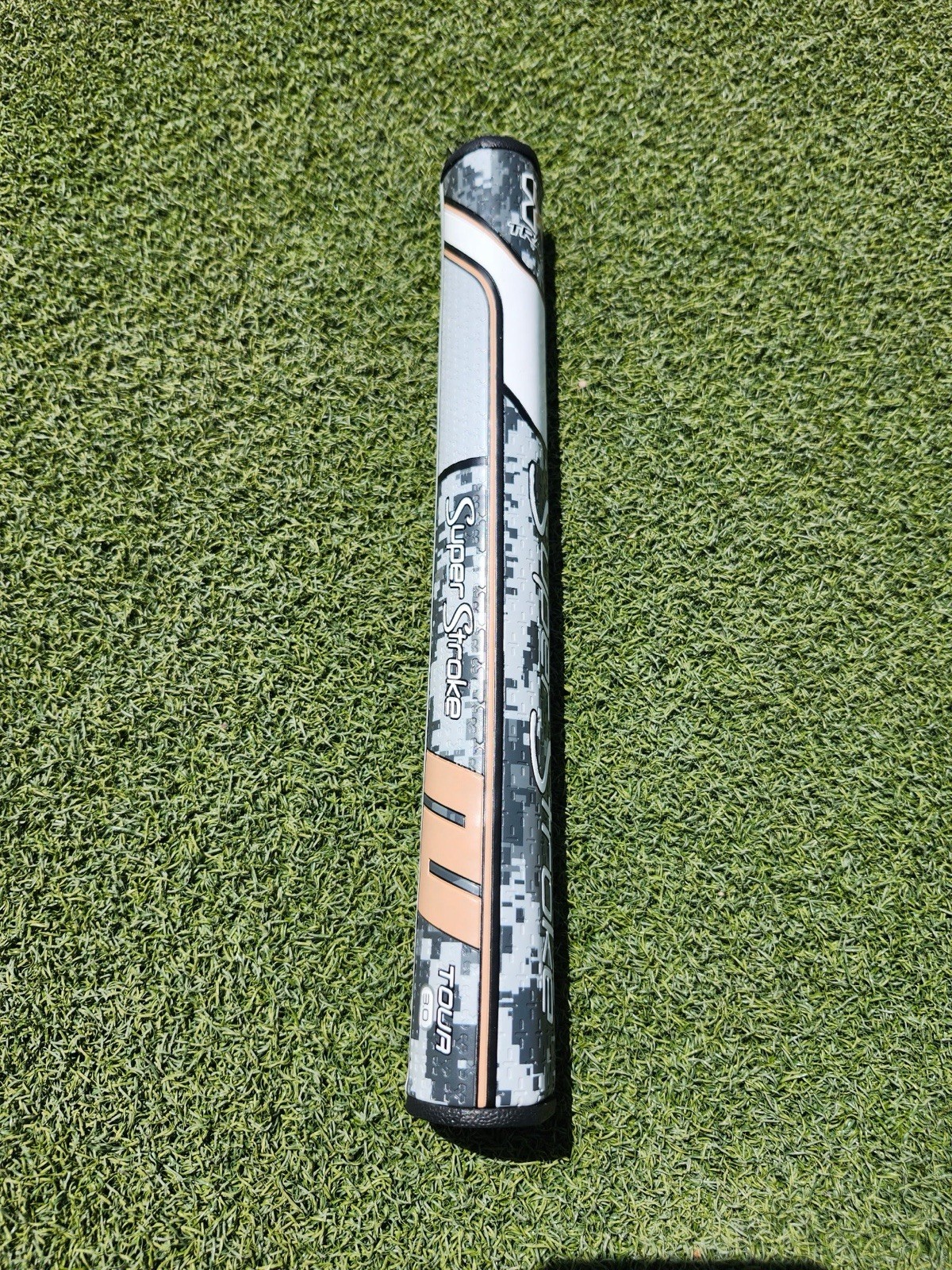 SuperStroke Digi Camo Tour Traxion 3.0 Putter Grip, Lightweight, Golf Grip