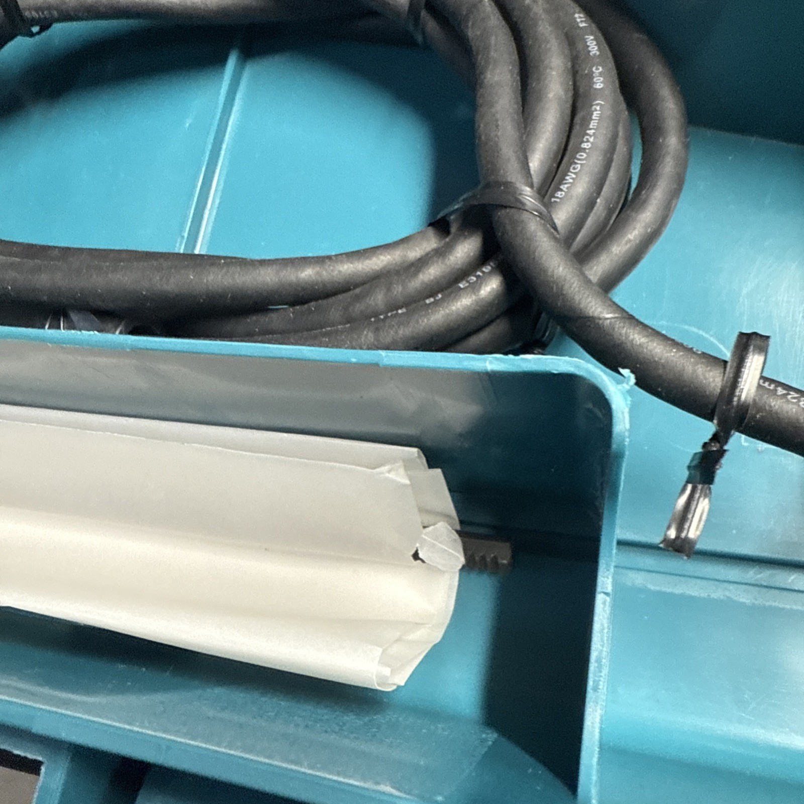 Makita HR2641-R D-Handle 1" SDS-Plus AVT Rotary Hammer New/Open Box