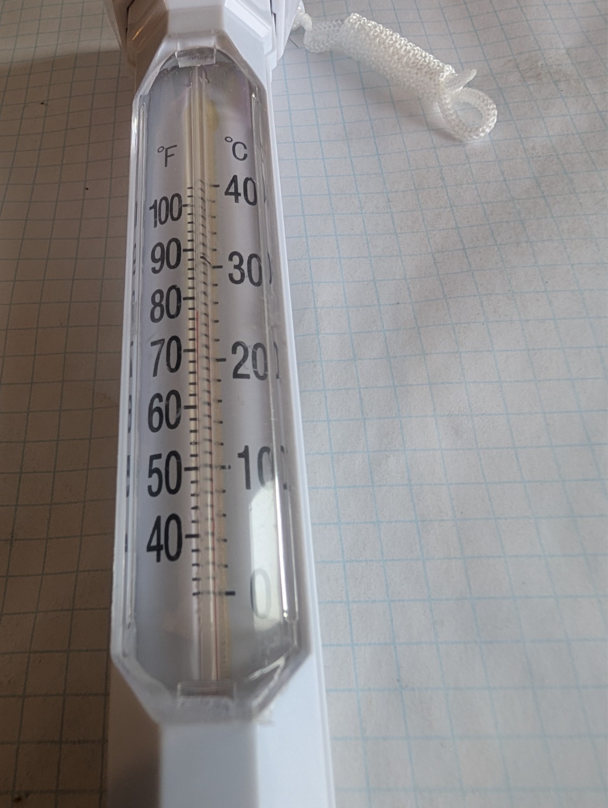 Floating Buoy Pool Thermometer with Jumbo Easy to Read Temperature Display Cord