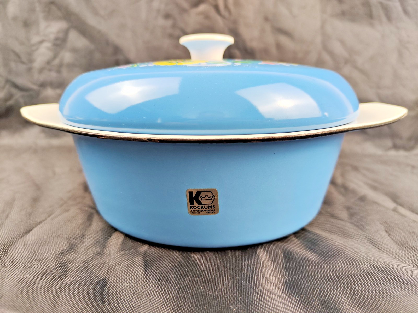 Kockums - Casserole with lid - Sweden - Model: Frestelse - cast iron, enamel