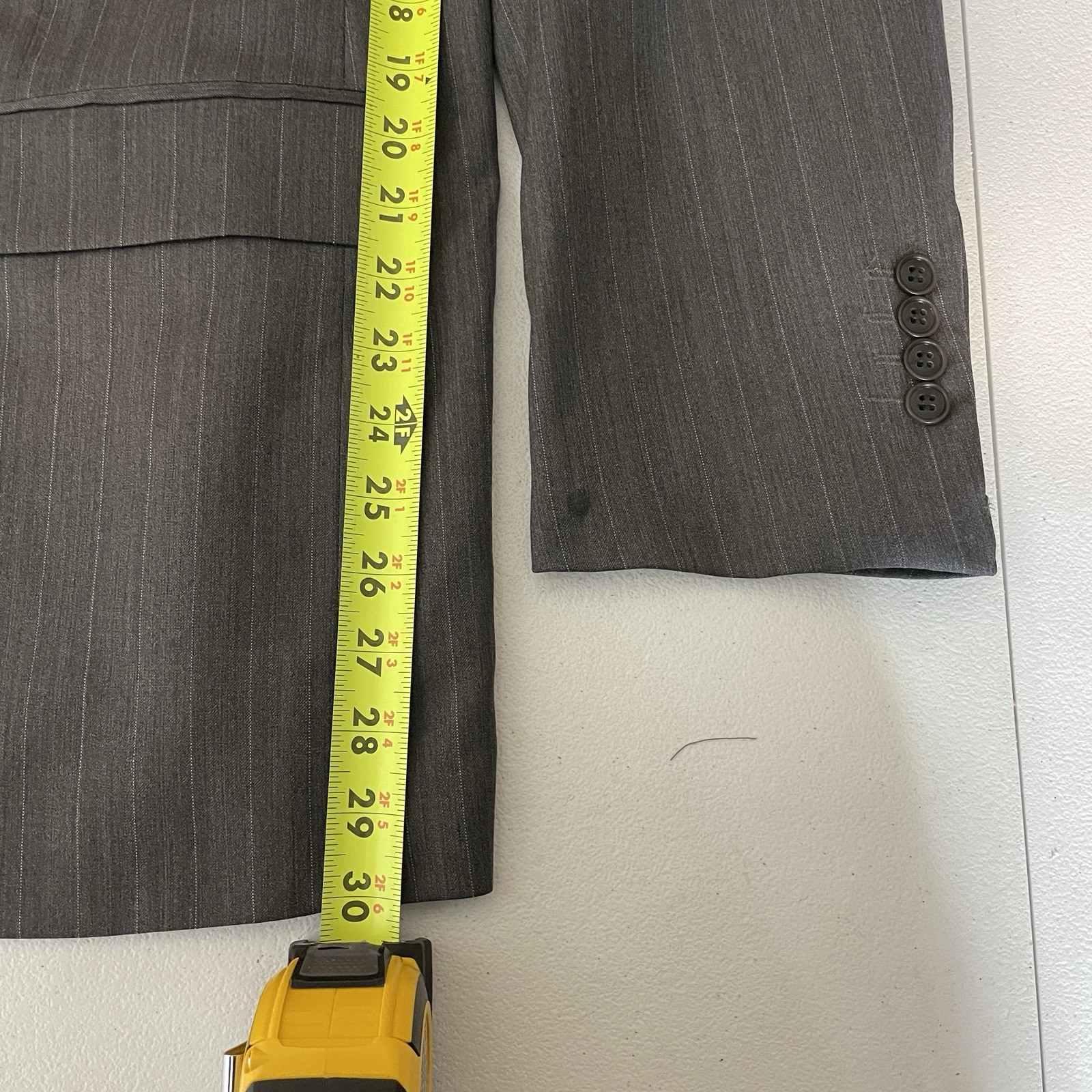 Lineage 2 Piece Suit Mens 44R 38x28 Gray Striped Wool Three Buttons Pants